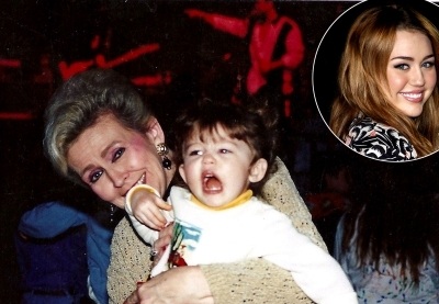 FOTO: Poglej si dvoletno Miley Cyrus med kričanjem