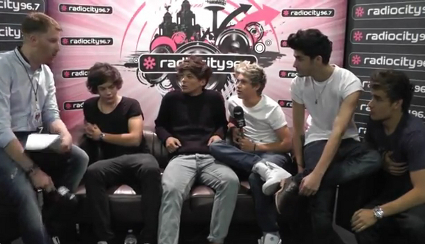 Vroče! One Direction: Za dobrodelnost bi se slekli!