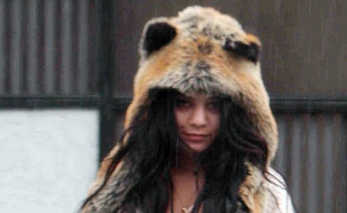 FOTO: Vanessa Hudgens: Le kaj imaš na glavi?