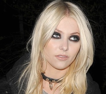Taylor Momsen: So jo vrgli iz manekenske agencije?!
