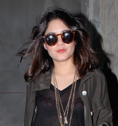 FOTO: Vanessa Hudgens je pod prozorno majčko pokazala seksi modrček!