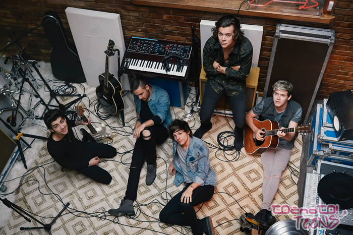 UAU! Neverjetna verzija pesmi Steal My Girl!