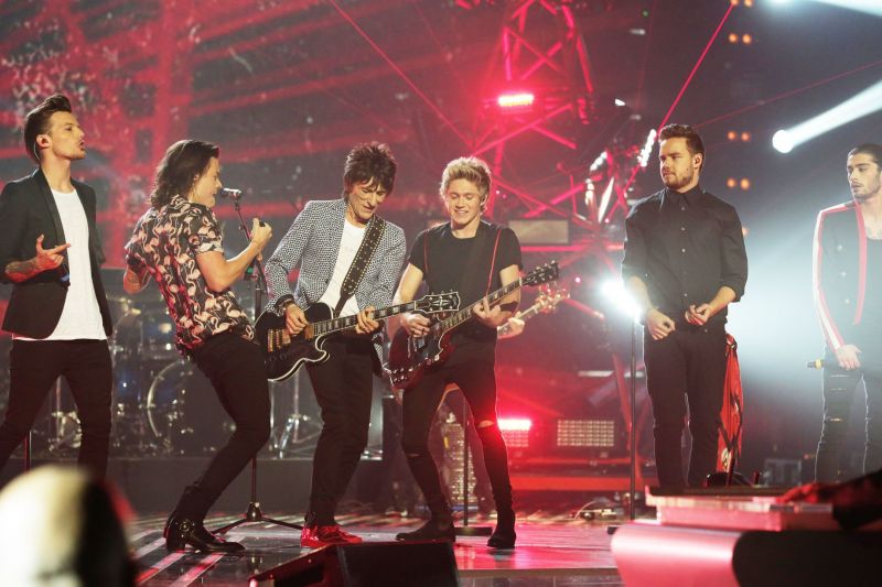 OPA! One Direction spet na odru X Faktorja!