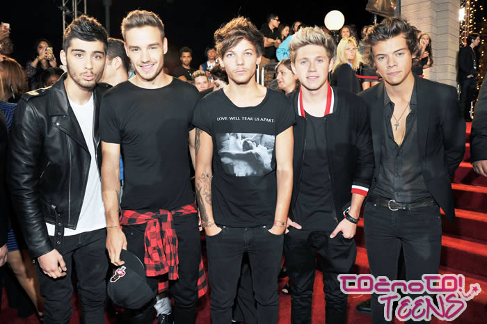 URADNO! One Direction potrdili nov film!