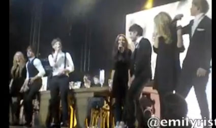 Vroče! One Direction: Poglej si njihov prvi lastni koncert!