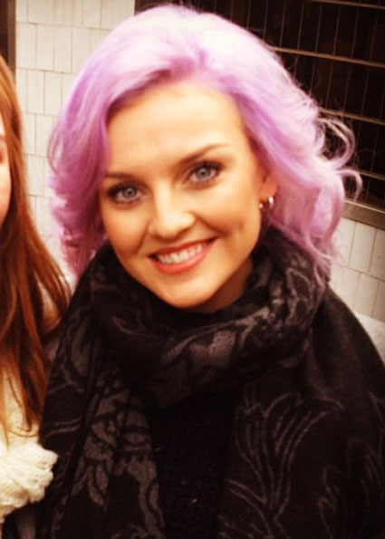 Vroče! Perrie iz Little Mix: Sedaj ima vijolične lase!