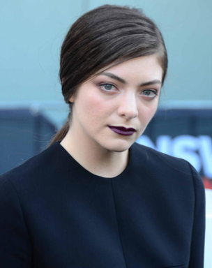 Lorde: Paparaci so jo skoraj zbili na tla!