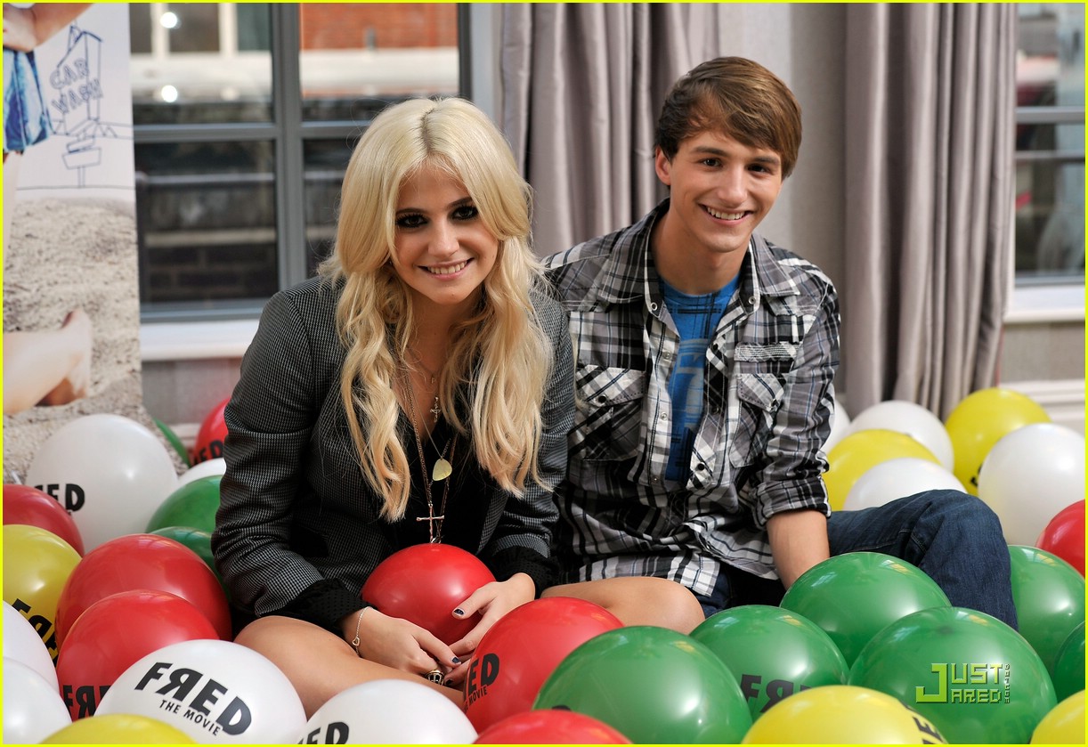Pixie Lott: Zraven pevske si želi še igralsko kariero!