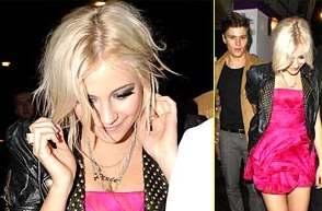 FOTO: Pixie Lott: Rojstni dan je proslavila v kratki roza oblekici in s fantom