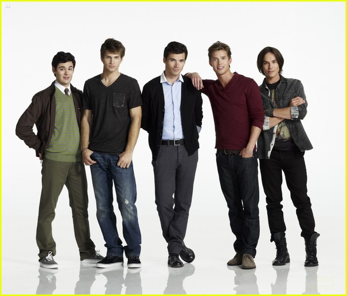 Foto: Pretty Little Liars: Poglej si uradno galerijo nove sezone!