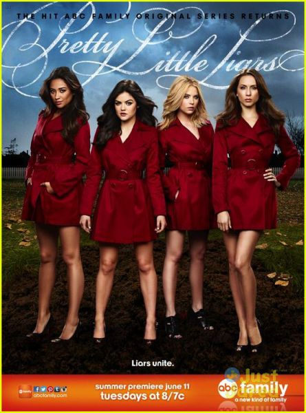 Pretty Little Liars: Izdan je bil še poster 4. sezone!