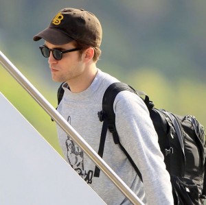 FOTO: Robert Pattinson: Na majici nosi svoj sredinski prst