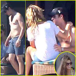 Foto: Nick Jonas: V Mehiki s punco dokazujeta, da sta noro zaljubljena!