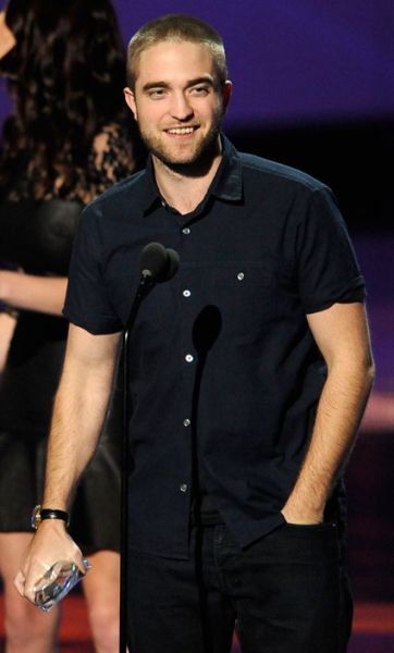 Vroče! Rob Pattinson: Bo posnel še več lastnih pesmi?!