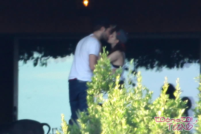OSEBNO! Rob priznal: Še vedno je s Kristen!