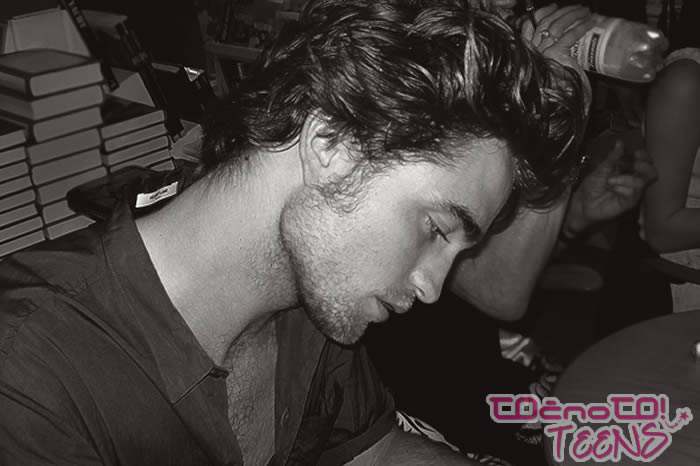 NORO! S tem izdelkom nas bo Robert Pattinson povsem presenetil!