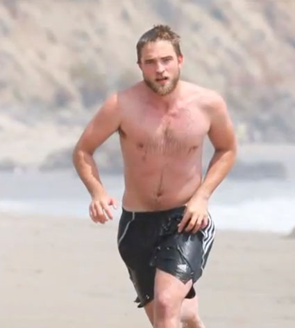 Šok! Rob Pattinson: Francoska manekenka mu je lizala bradavičke?!