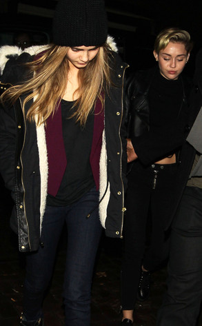 Miley Cyrus: Na kavi s Caro Delevingne!