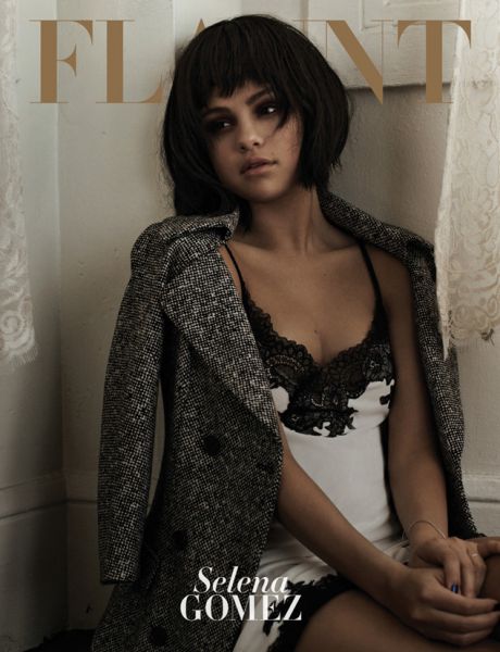 Selena Gomez: Seksi s kratkimi lasmi!