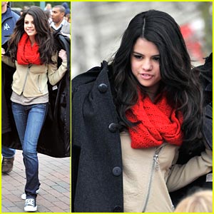 Selena Gomez: Bonjour, Disneyland