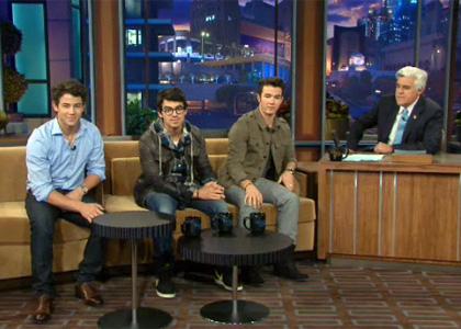 Jonas Brothers: Na turnejo gredo z dekleti