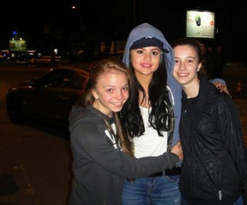 Selena Gomez: V Bolgariji zaradi oboževalcev prisiljena zamenjati hotel!