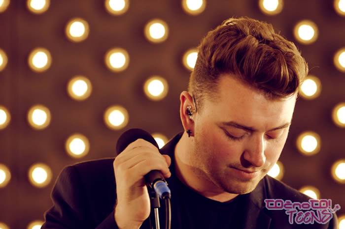 OPA! Sam Smith dobil priložnost nastopiti na tej podelitvi nagrad!