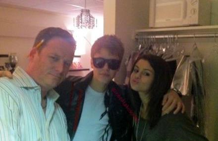 FOTO: Justin je Seleno obiskal na snemanju njene serije!