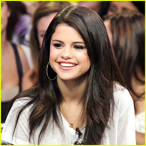 Dobrodelna Selena Gomez: Aprila gre v Kongo!