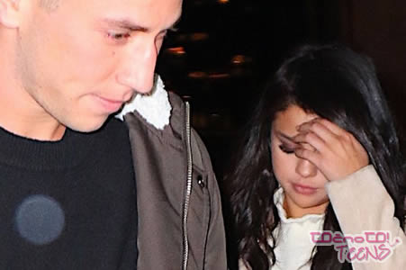 VIDEO! Selena na večerni zmenek s Samuleom Krostom!