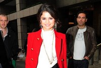 Selena Gomez: Nikoli ne gleda na svoj urnik, ker bi se ji zmešalo!