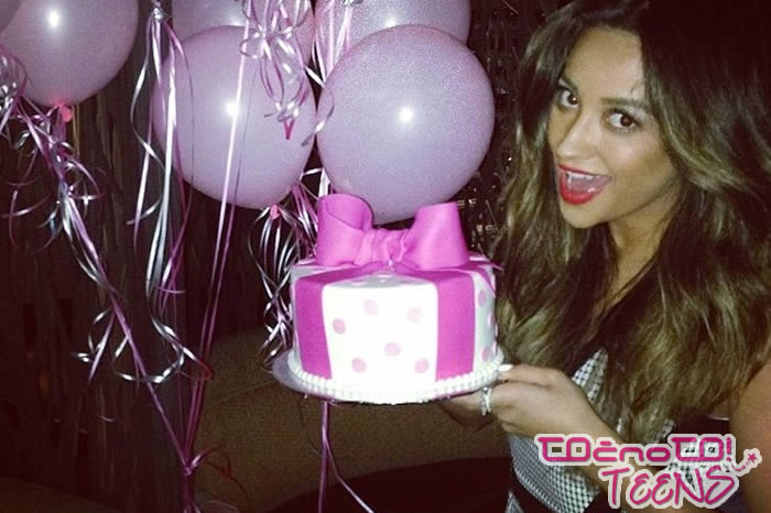 Shay Mitchell: Praznovala je kar nekaj dni prej!