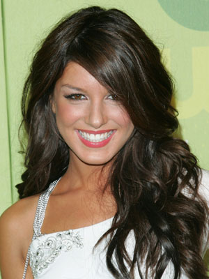 Obleci se kot Shenae Grimes