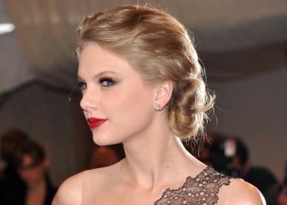 Taylor Swift: Komaj je izdala nov videospot, že napoveduje novega!