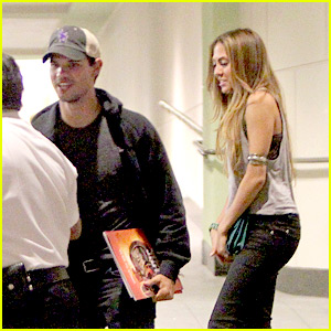 Spet ujet! Taylor Lautner: Je njegova bivša punca res samo bivša?!