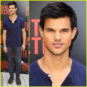 Taylor Lautner: Zaradi slave se je moral skrivati
