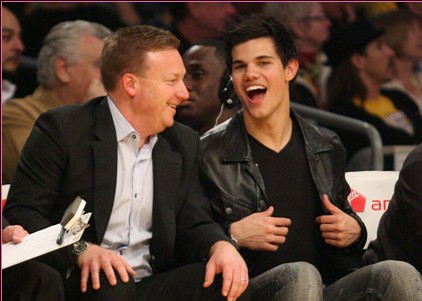 Taylor Lautner je navdušen košarkaš