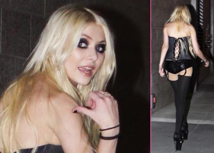 FOTO: Taylor Momsen nas je popolnoma šokirala. Se tako oblečena hodi na premiero?!