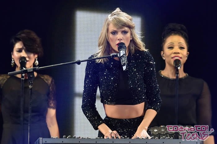 VIDEO! Taylor spet obnorela množico!