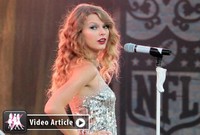 VIDEO: Taylor v petju v živo niti ne blesti preveč!