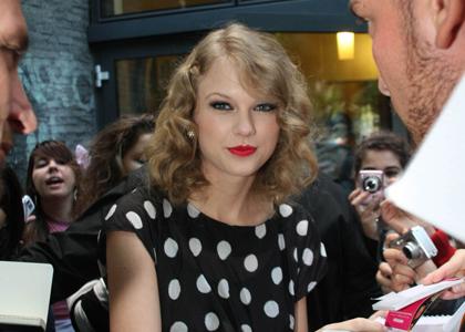 Taylor Swift: Poskuša posnemati Marilyn Monroe?