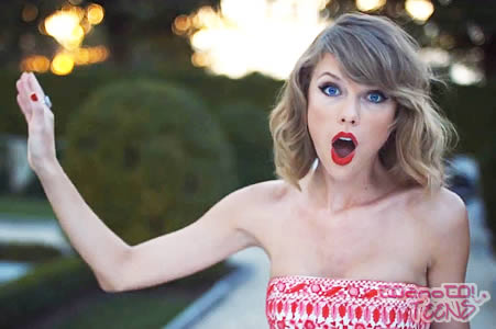 UAU! Taylor z Blank Space na YouTube spet povozila Biberja in ostale!