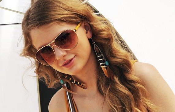 Taylor Swift: Prodaja luksuzno hišo, ki jo je podarila staršem
