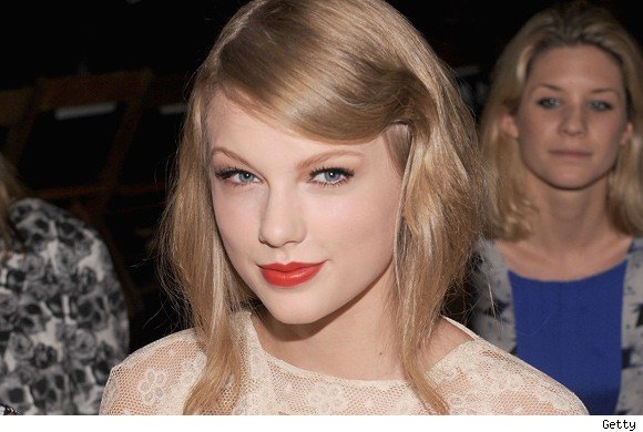 Vroče! Taylor Swift se je z dvema rekordoma znašla v Guinnessovi knjigi!
