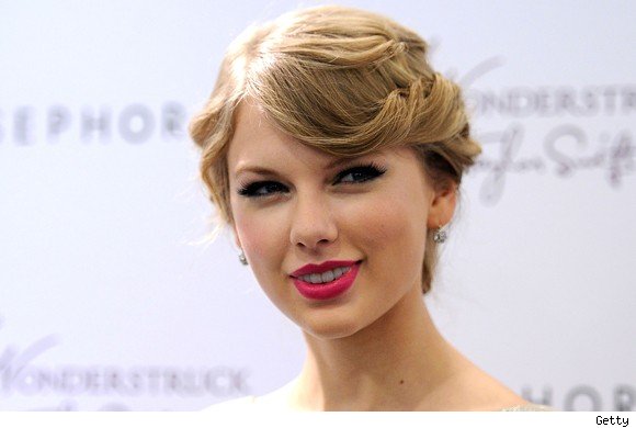 OCENI: Katera je naredila boljšo priredbo: JoJo ali Taylor Swift?