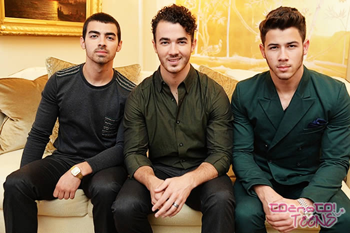 PREKINIL TIŠINO! Kevin spregovoril o razhodu The Jonas Brothers!