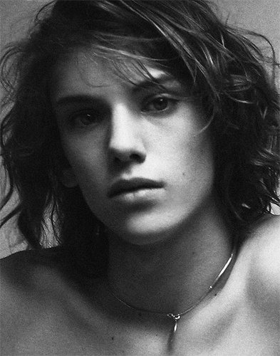 Jamie Campbell Bower: Želi si igrati v romantičnih komedijah!