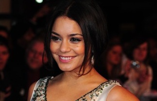 FOTO: Vanessa Hudgens nas z zadnjo pojavo na rdeči preprogi ni preveč navdušila!
