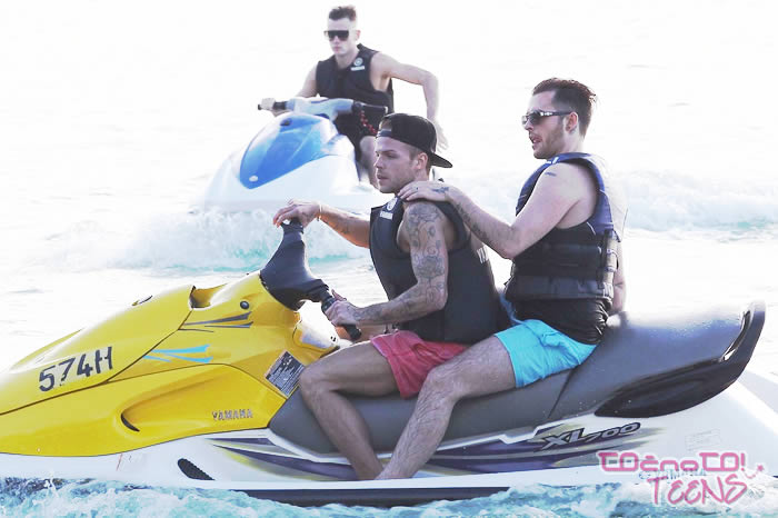 UNION J: Jamy in njegov zaročenec bosta silvestrovala na morju!