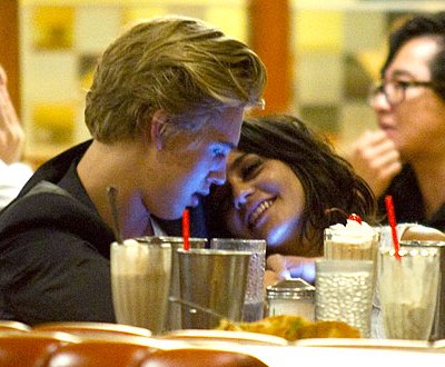 Ujeta skupaj! Vanessa Hudgens IMA novega fanta!